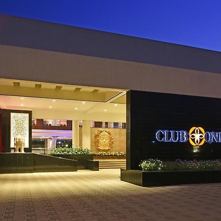 Manor Club One酒店 外观 照片